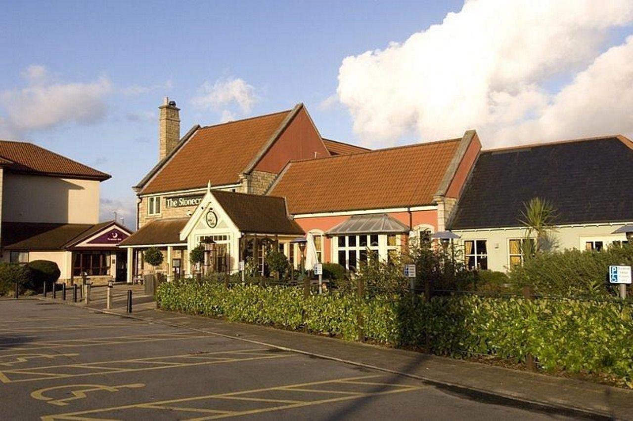 Premier Inn Haydock Park/M6 J23 Warrington Exterior photo