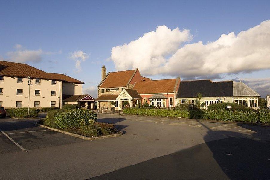 Premier Inn Haydock Park/M6 J23 Warrington Exterior photo