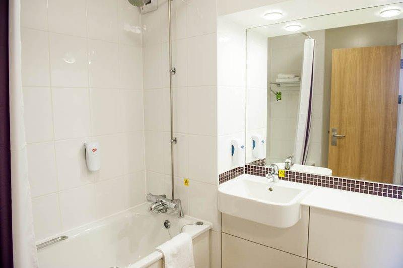 Premier Inn Haydock Park/M6 J23 Warrington Exterior photo